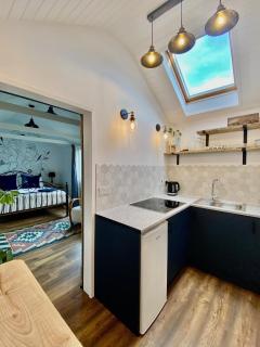 The Studio at 132 - Longham - 6
