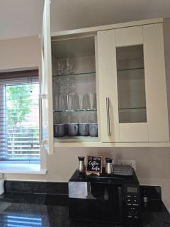 Spacious & Homely Colchester Stay Great Location - - 8
