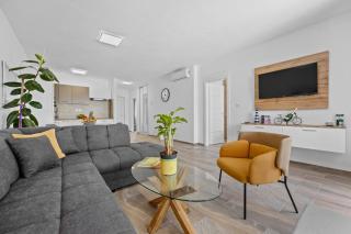 Modern Family Villas with Private Pool - Mia & Teo - 7