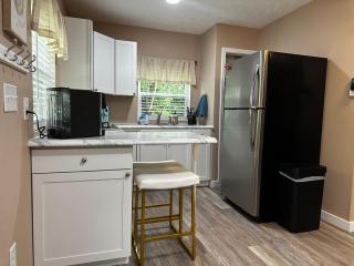 Star Gazer Farm Glamping Tiny House - Newport - 4