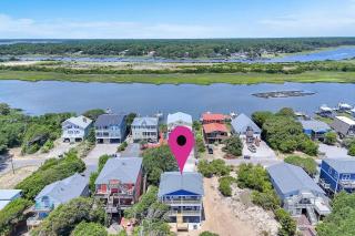 Saltwater Gospel by Oak Island Accommodations - Oak Island - 8