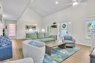 Saltwater Gospel by Oak Island Accommodations - Oak Island - 1