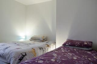 Lovely 2 Bedroom House Close to City Centre - 2