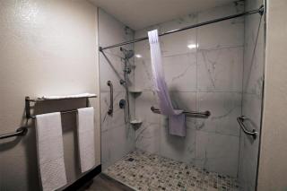 SureStay by Best Western Forsyth - Forsyth - 2