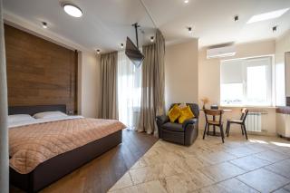 Novoselskogo 19-67 - 8