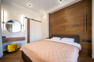 Novoselskogo 19-67 - 3