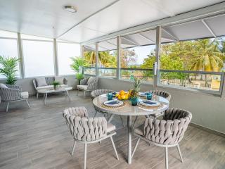 Beachfront 7 Unit Villa with Pool and Terrace 8 BD 8 Bath - Dorado - 1
