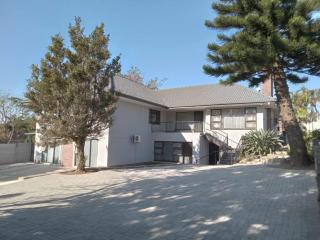53 Tindale Road Self-Catering Accommodation - East London - 0
