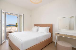 Twin Suns Luxury Villas - Drios - 1