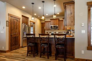 The Knotty Pine Cabin - 0