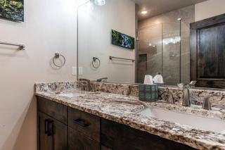Good Karma Cabin - Luxury Mountain Retreat - 2