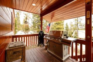 Pine View Cabin Retreat, Hot Tub, Walk Out Patio - 7