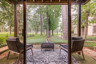 Lovely lake view, Cozy Condo and Walden perks! - Montgomery - 0