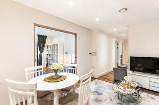 Modern 3-Bed Retreat in Nine Elms - Londra - 1