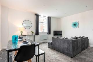 Hull City Centre Sleeps 4 Free Parking - 4