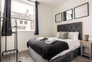 Hull City Centre Sleeps 4 Free Parking - Hull - 1