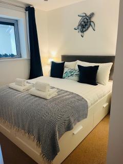 Rolling Tides Apartment in Porth with Sea Views - Newquay - 9