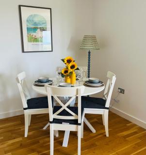 Rolling Tides Apartment in Porth with Sea Views - Newquay - 4
