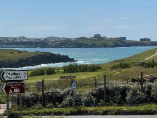 Rolling Tides Apartment in Porth with Sea Views - Newquay - 2