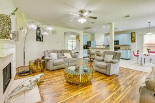 Group-Ready Getaway in North Houston! - 7