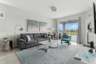 Beautiful Lakeview Retreat Near Disney - 3