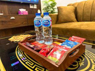 Comfy & Secure 1BHK with 2 ACs, 2 LEDs, and Free WiFi in Bahria Town Lahore - 7