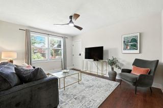 Sleek 2 BR Condo - 2 block from San Marco - 4