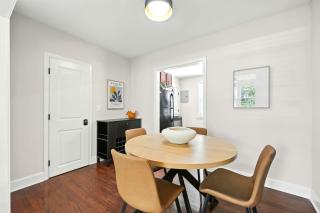 Sleek 2 BR Condo - 2 block from San Marco - 2