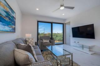 Find peace in this 2 BD condo - 5