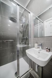 Business and Contractor stays 50OFF Monthly 3 Bed Sleeps 7 - London - 2