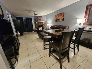 Family and Pet Friendly Condo - 8