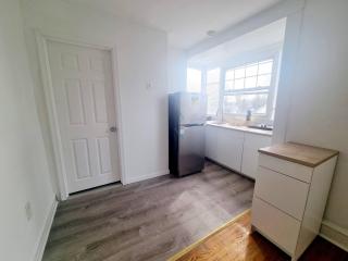 Cozy Studio On Montgomery Ave - Elkins Park - 8