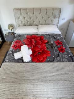 Lara Ensuite Room - Moffat - 9