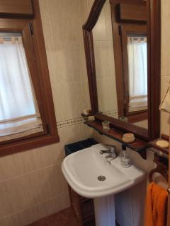 Acogedora casa con jardín - 1