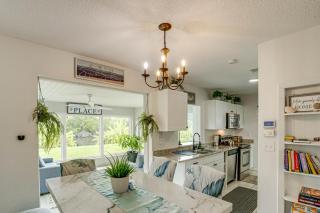 Port Charlotte Home with Sunroom, Grill and Fire Pit! - Port Charlotte - 2