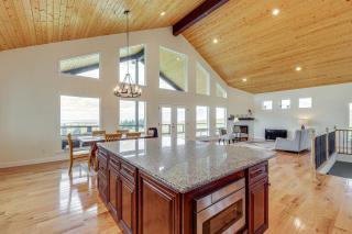 Mountain and Lake View Rexford Estate on 28 Acres! - 1