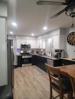 6 bedroom! Pool Table, Gaming Area, Firepit & More - Joliet - 3