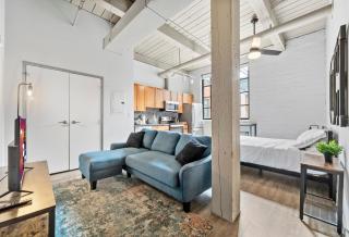 Studio at Superior l Downtown l Parking l Café - 5