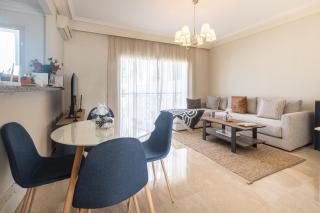 Luxury 2BR Apartment City Center with Parking - 6