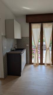 Lake Garda Renovated Apartment - Torri del Benaco - 8