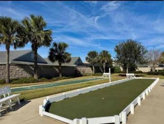 Designers 3BR in The Villages With Four Seaters Golfcart King Bed - 7