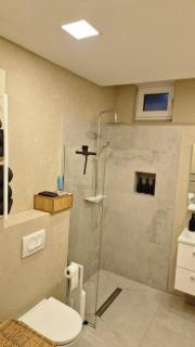 Urlaub bei Freunden, 4 Zimmer, XL Terrasse, 65 Zoll TV - Augusta (Augsburg) - 5