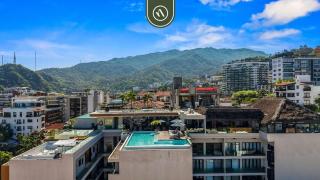 Centric 1 BR Condo with Gym Amazing Rooftop Pool - 8