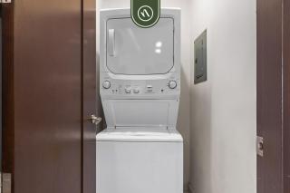 Centric 1 BR Condo with Gym Amazing Rooftop Pool - 2