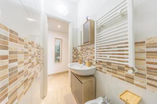 Loft con Terrazzo Metro C a 3 Min Collegamento facile con il Centro - 2