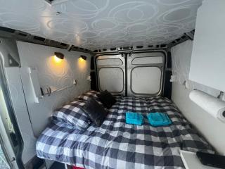 Chambre aménagée dans un fourgon - Trignac - 2