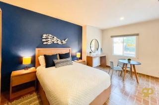 Chic Studio Kitchen WiFi TV Steps to Beach - El Centenario - 7