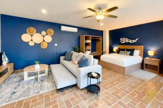 Chic Studio Kitchen WiFi TV Steps to Beach - El Centenario - 2