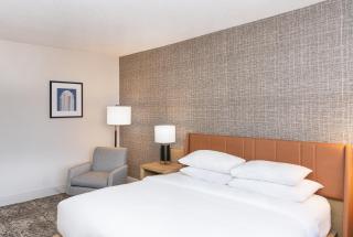 Sheraton Charlotte Hotel - Charlotte - 8
