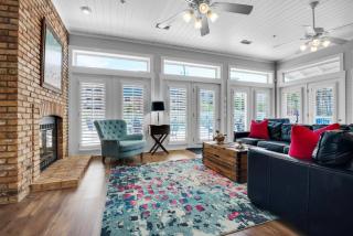 PRIVATE Pool & Spa ~ PRIVATE Beach Access ~ FREE 6 Seat Golf Cart - Destin - 2
